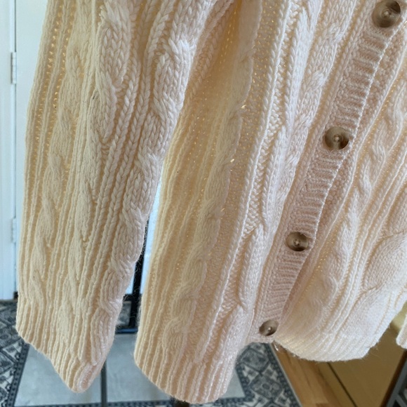 Hollister cream sweater size large - Picture 8 of 13
